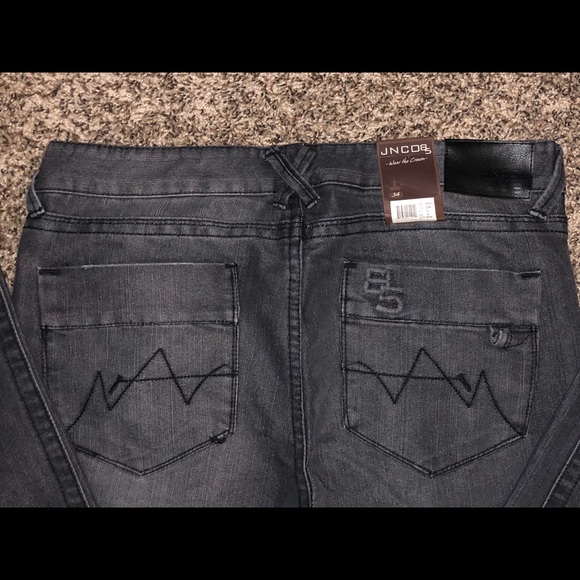 🔴 Straight Fit Mens Denim Jeans with Knee Darts - Picture 7 of 8